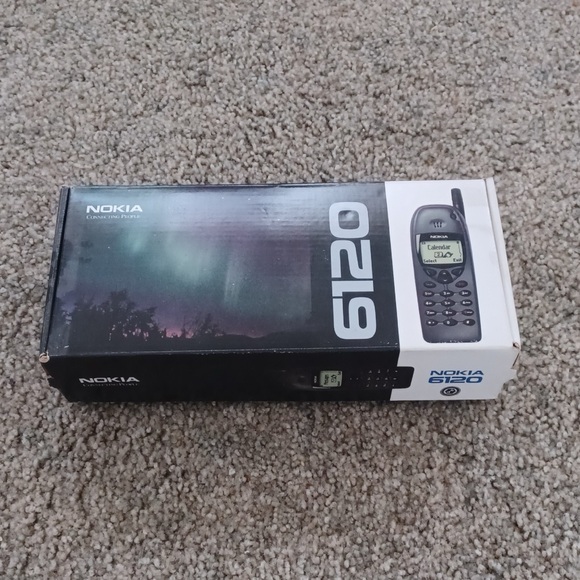 Nokia 6120 analog cell phone. Vintage collection. Used in box. - Picture 4 of 4